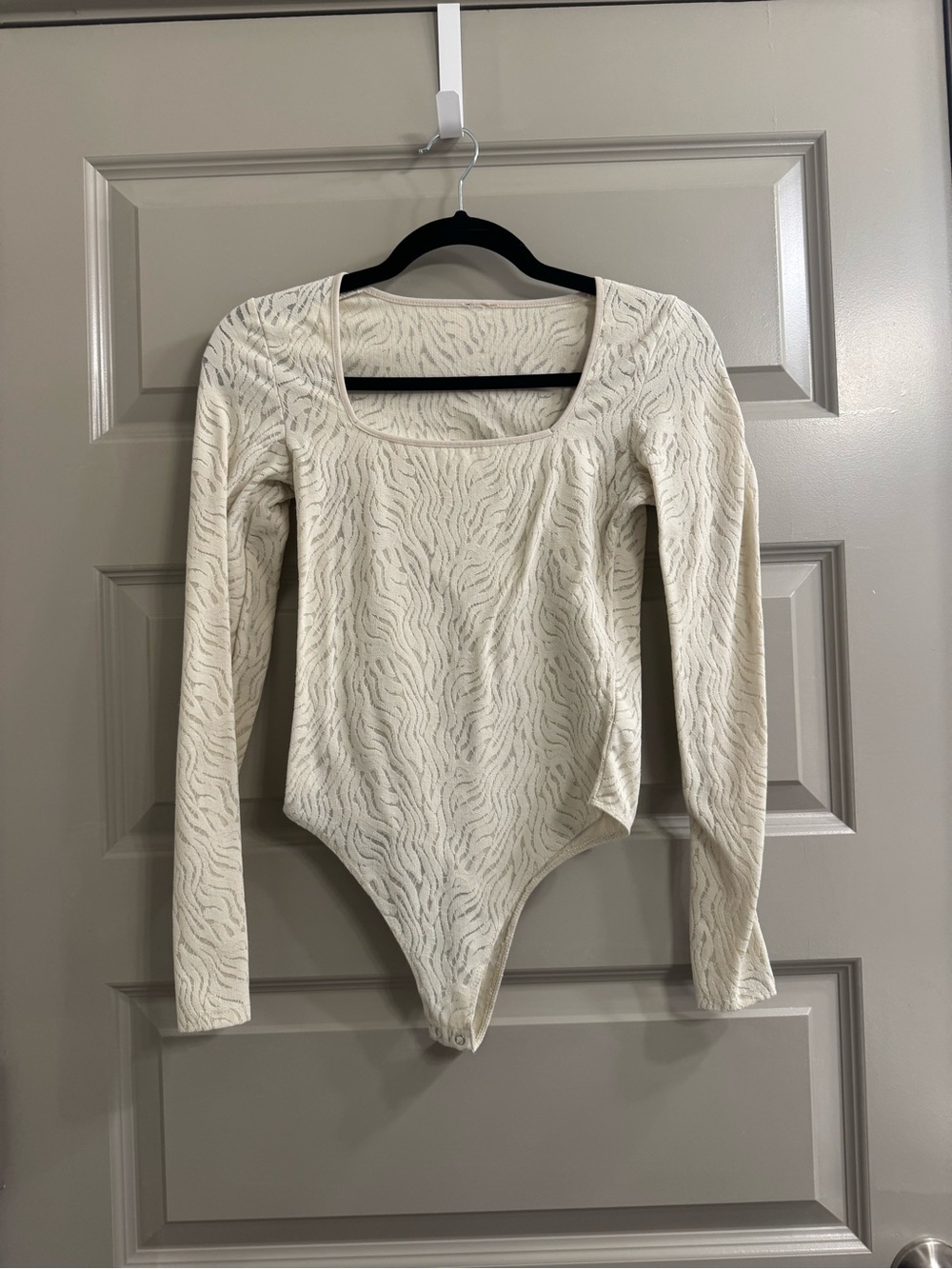 Women’s Long Sleeve Scoop Neck Cream Bodysuit